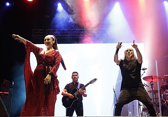 Camela en una imagen de archivo en una actuación en la feria malagueña.
