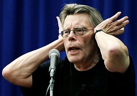 Stephen King, el rey del terror y de las letras, con más de 500 millones de ejemplares vendidos.