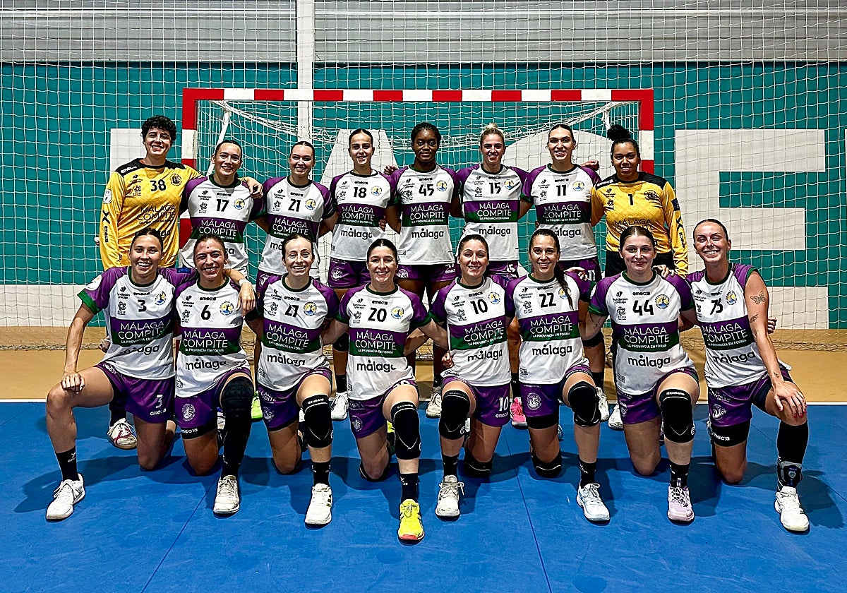 La plantilla del Costa del Sol Málaga, antes del partido.