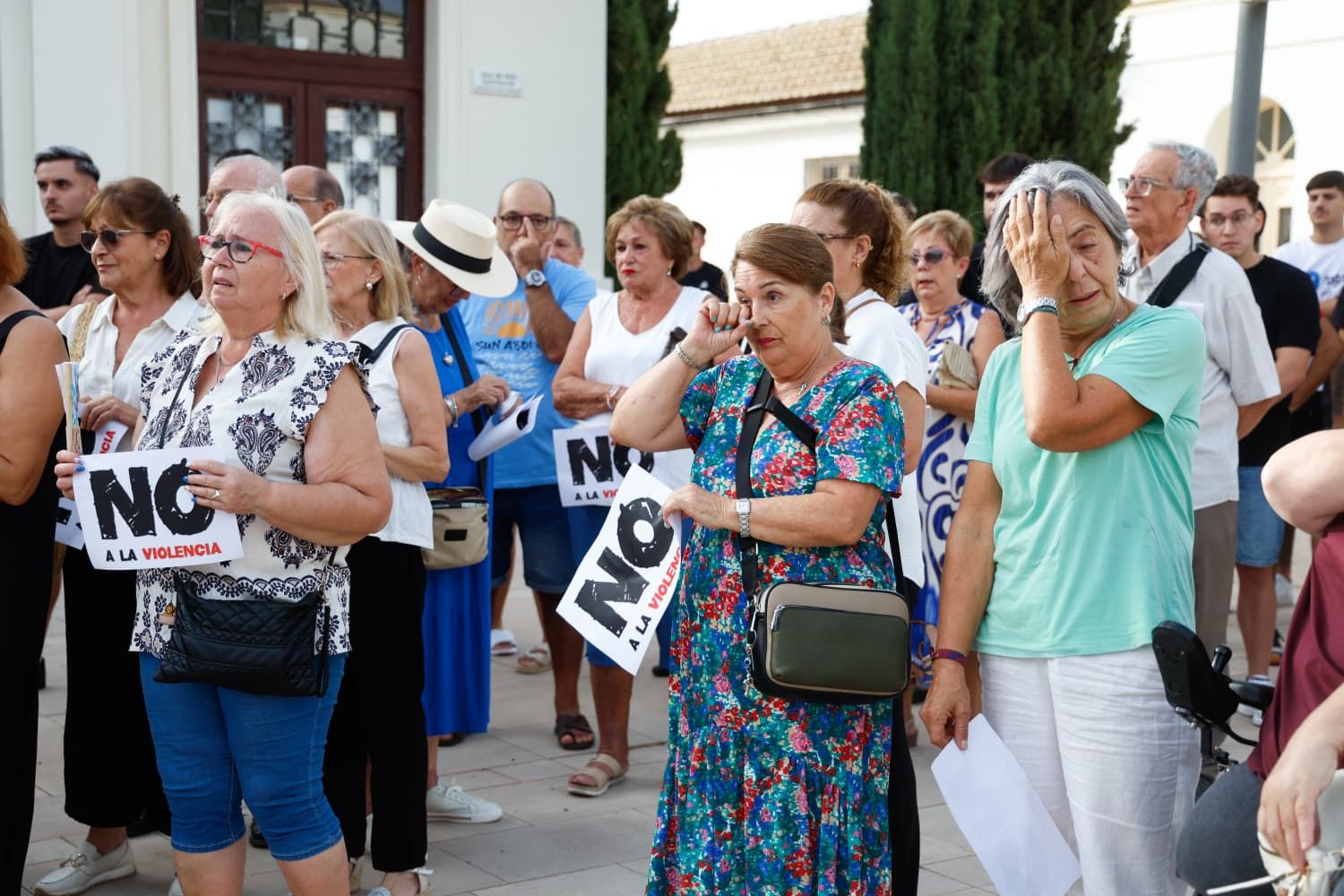 La concentración en el barrio de Capuchinos por el crimen de Angel, en imágenes