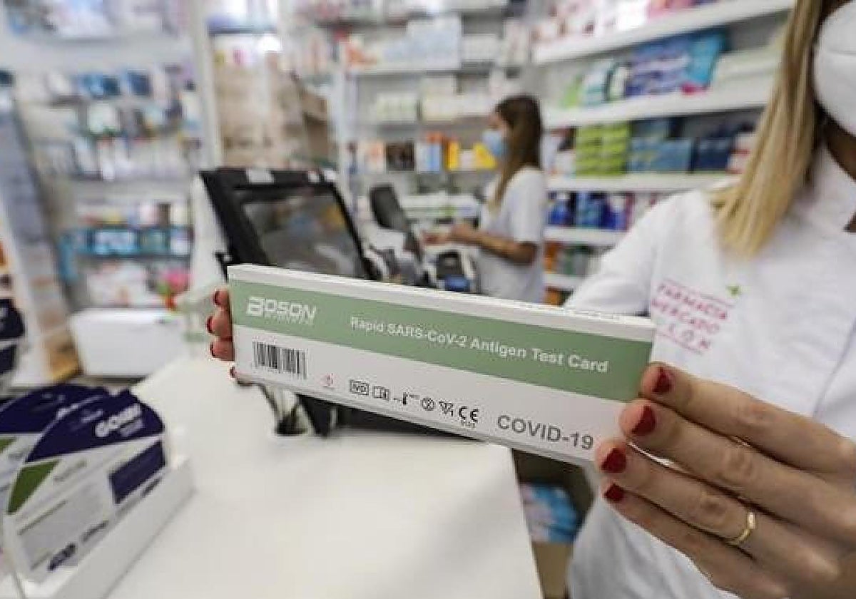 Los test covid vuelven a ser un producto solicitado en las farmacias.