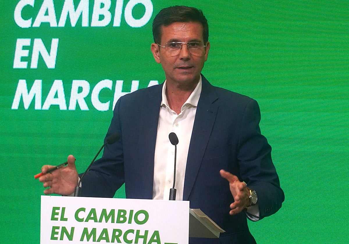 El portavoz del PSOE-A, Francisco Cuenca.