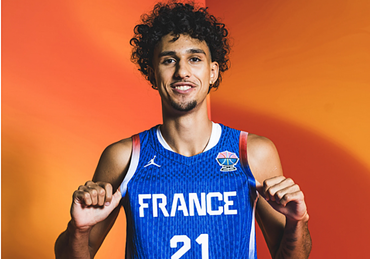 Risacher, con Francia.