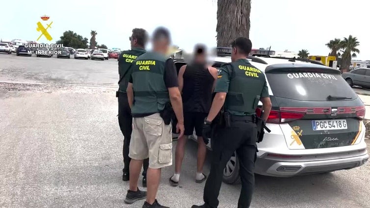 Detienen a un supuesto pirómano por provocar seis incendios forestales desde julio en Málaga
