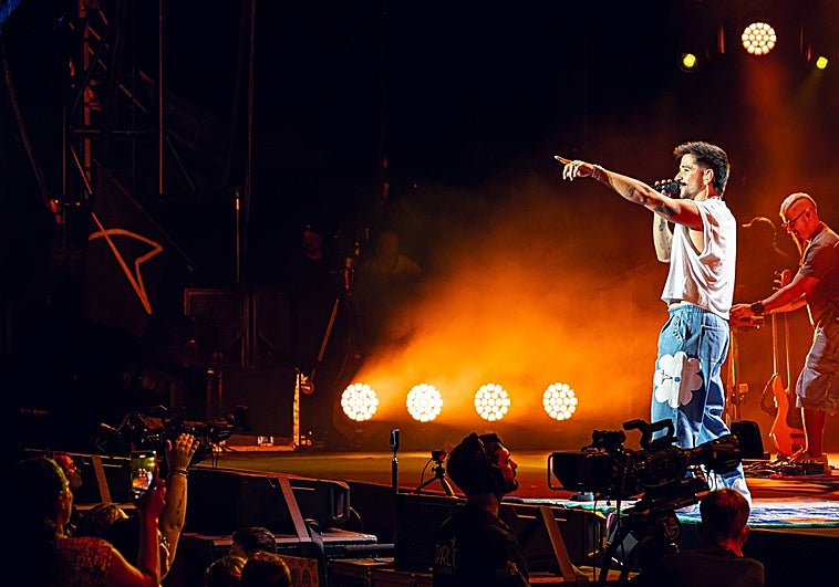 Camilo sobre el escenario de Starlite, en Marbella.