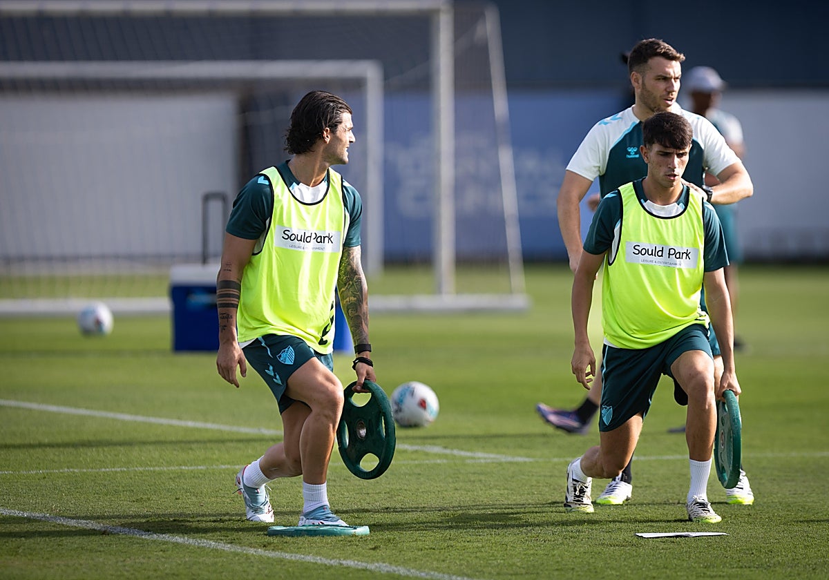Jauregi e Izan Merino, en un entrenamiento de esta semana.