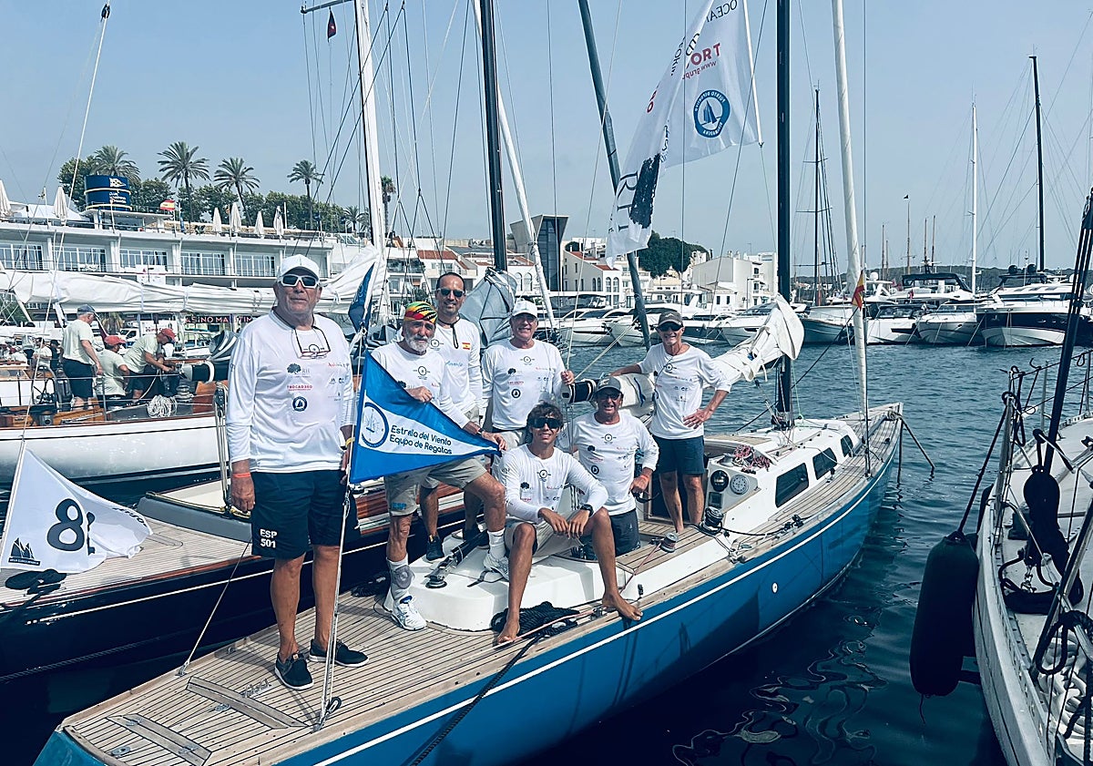 Imagen principal - Hito de la vela malagueña en la Copa del Rey de barcos de época