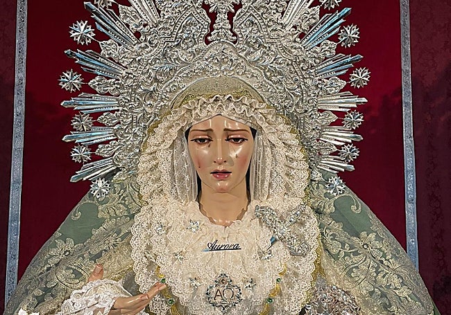 La Virgen de la Aurora, vestida para su primera exposición pública.