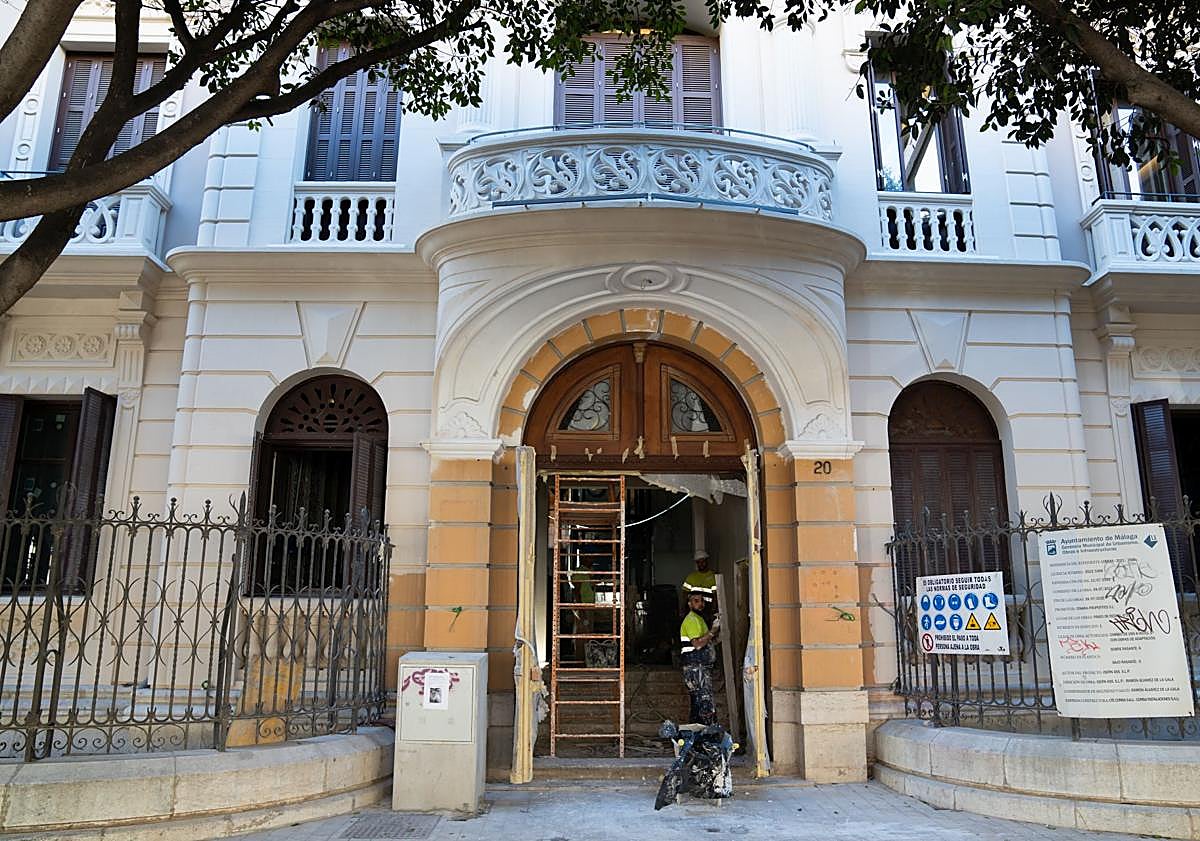 Imagen principal - Así luce la renovada fachada del Palacio de la Tinta en su transformación como hotel de lujo