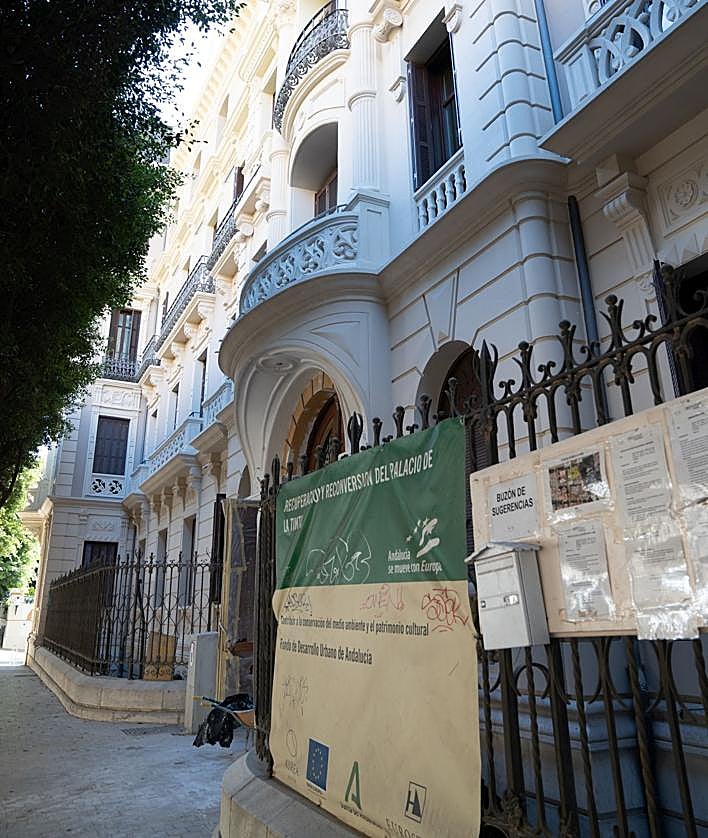 Imagen secundaria 2 - Así luce la renovada fachada del Palacio de la Tinta en su transformación como hotel de lujo