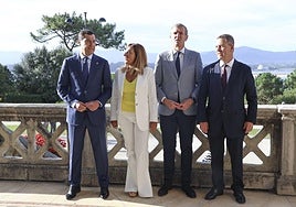 Juanma Moreno, ayer en Santander con los presidentes de Galicia, Cantabria y Castilla-La Mancha.