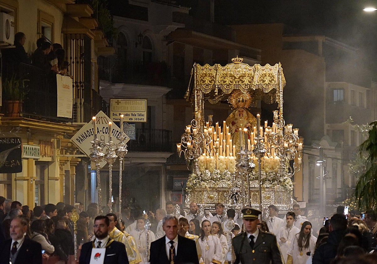La Novia de Vélez en su desfile procesional.