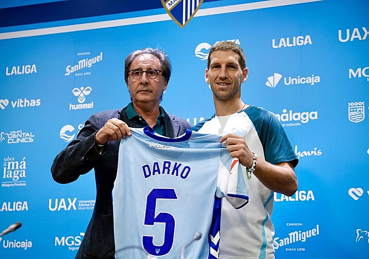 Darko Brasanac aparece en la sala de prensa en la comparecencia de Loren Juarros.