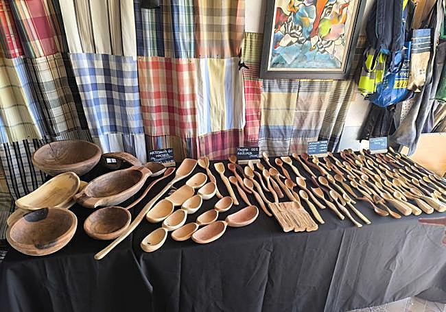 Algunas de las piezas que elabora este artesano.