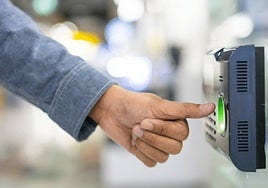 Protección de Datos multa con 250.000 euros a Loro Parque por exigir a los clientes su huella dactilar para poder acceder