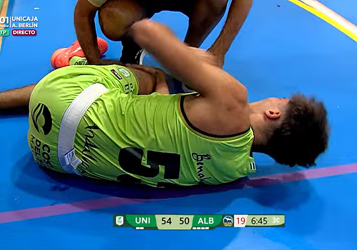 Preocupante lesión del joven canterano del Unicaja Dani Carrasco