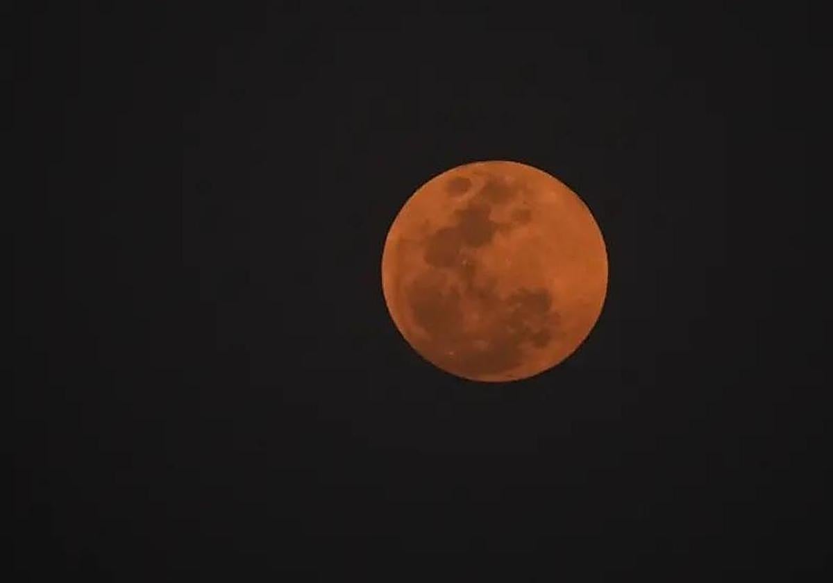 Eclipse total de Luna: Aemet desvela cómo se verá en España este domingo