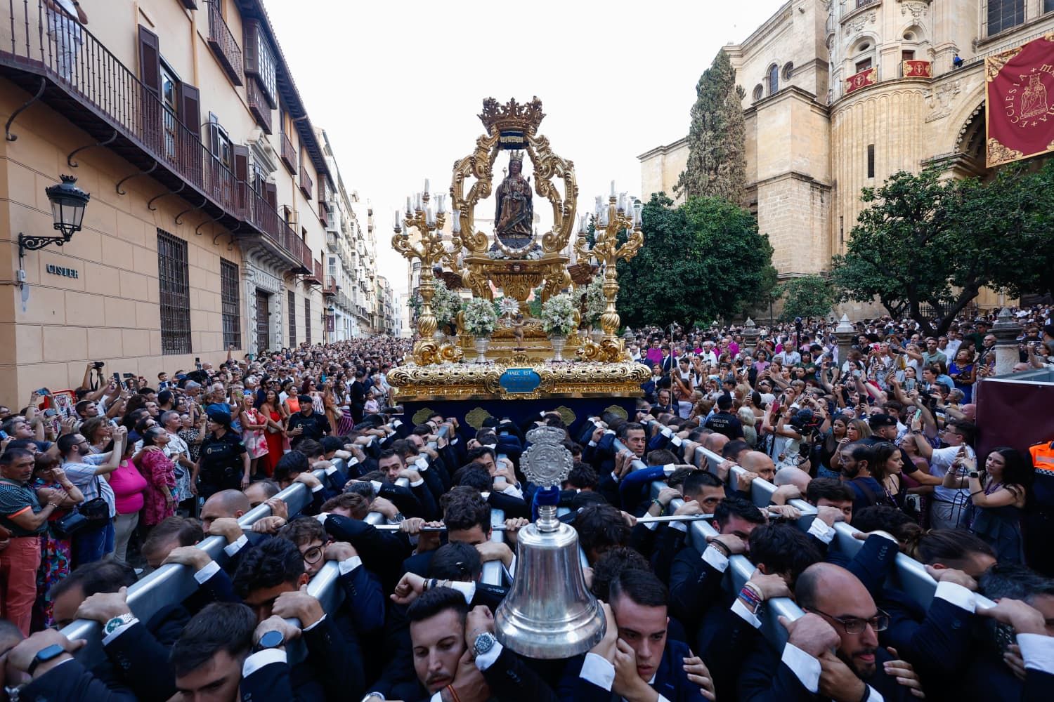 La procesión de la Virgen de la Victoria, en imágenes
