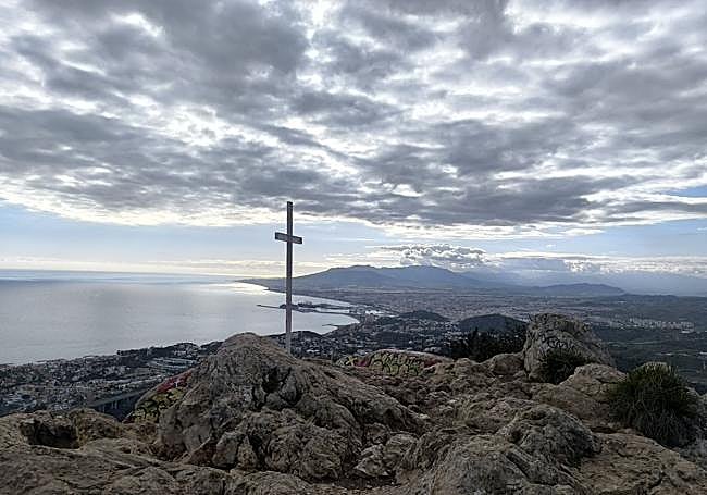 Vistas espectaculares desde la Cruz de San Antón, en Málaga Este.