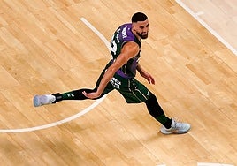 Chris Duarte celebra una canasta en su estreno con el Unicaja frente al Real Madrid.