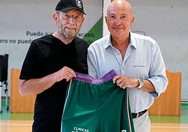 Manolo Rincón y el presidente del Unicaja.