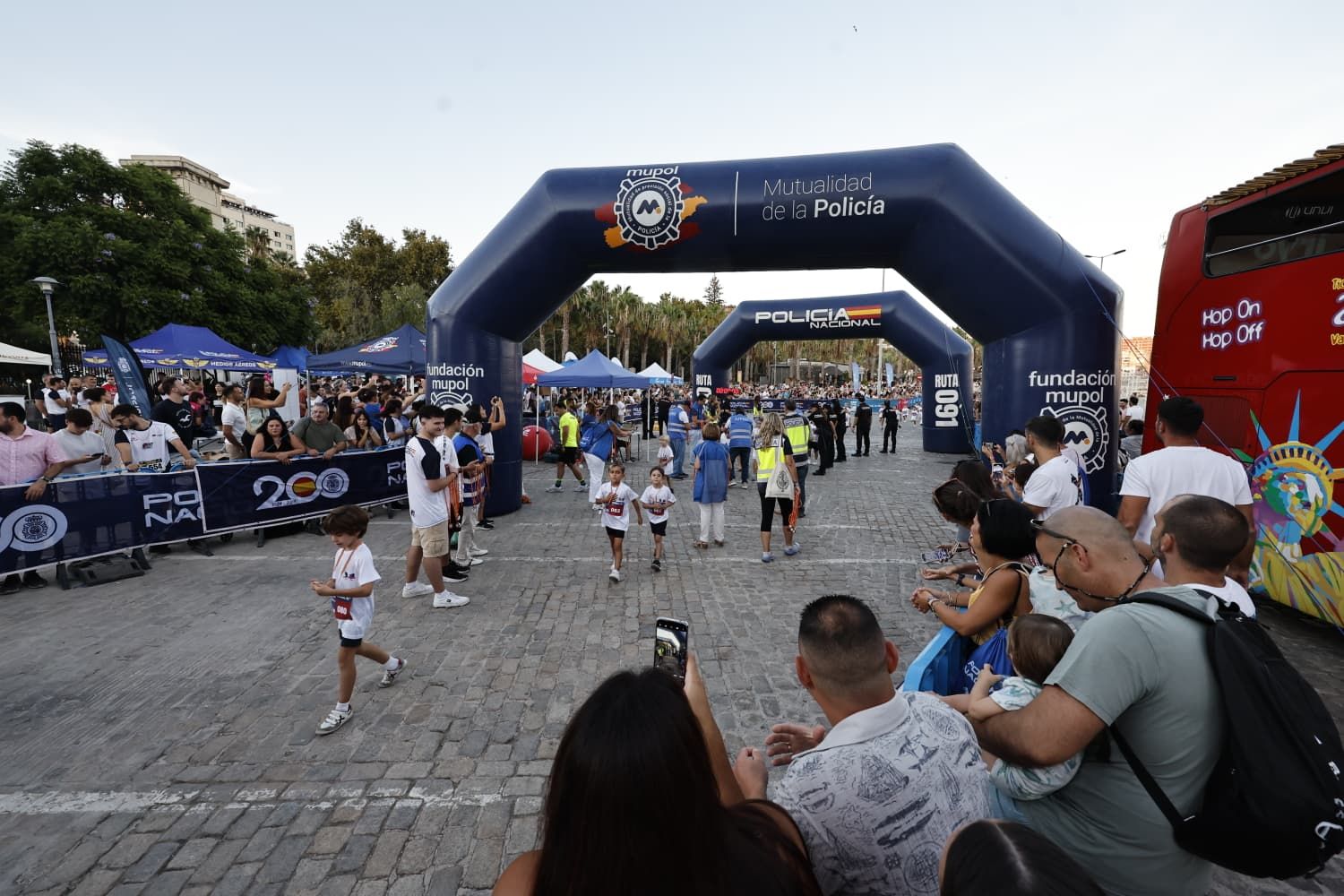 La VII Ruta 091 Málaga a beneficio de la Fundación El Rico, en imágenes