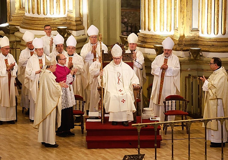 José Antonio Satué, en el momento de tomar posesión de la diócesis de Málaga.