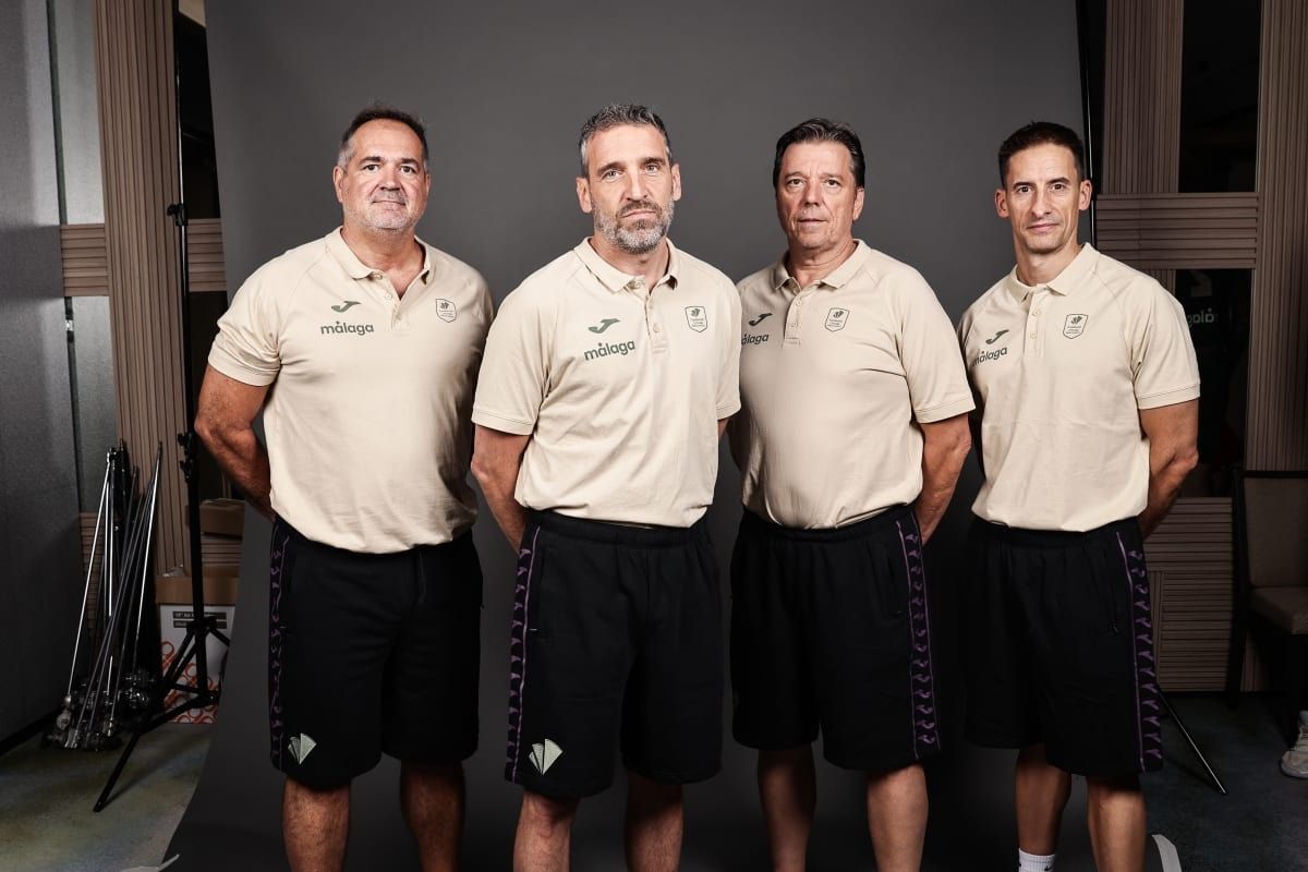 Primera foto oficial de temporada del Unicaja en Singapur