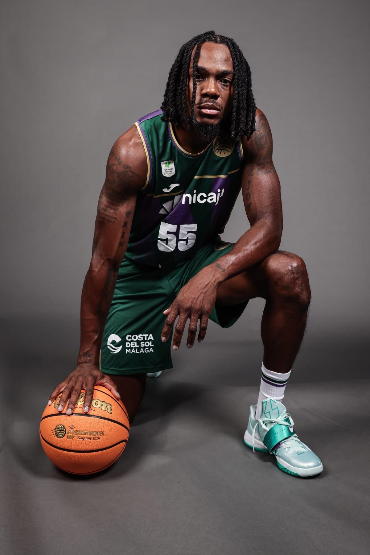 Primera foto oficial de temporada del Unicaja en Singapur