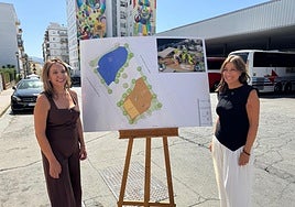 La alcaldesa de Ronda, Mari Paz Fernández, junto a la delegada municipal de Obras, Concha Muñoz, durante la presentación del proyecto.