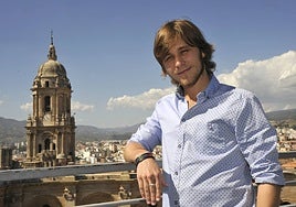 Emilio Palacios da un paso en su carrera con la adaptación a las tablas de 'Los demonios'.