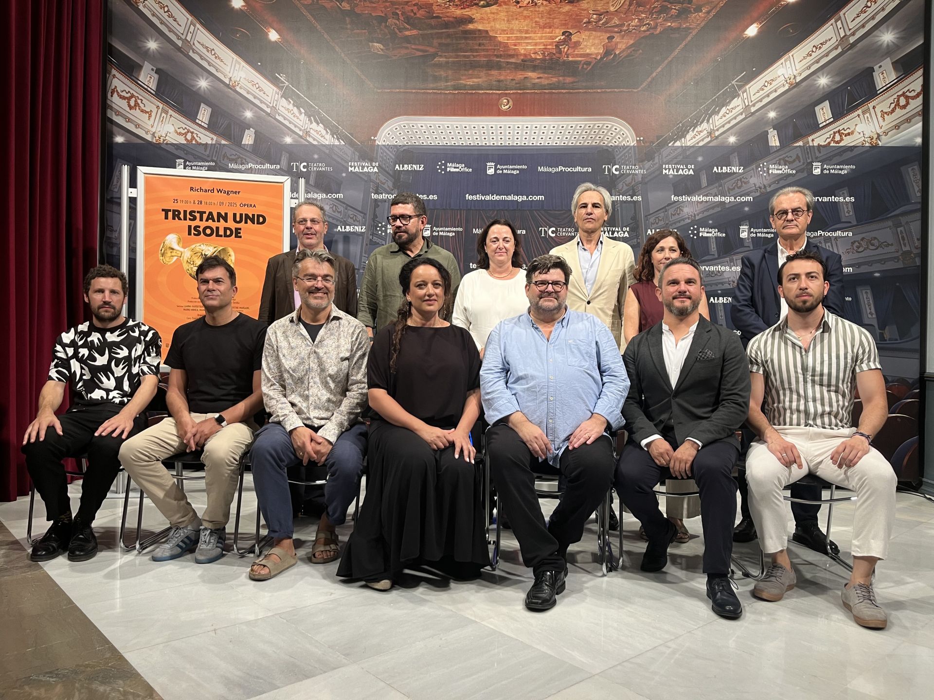 Parte del elenco de la ópera, junto Juan Antonio Vivar, Mariana Pineda y Gema Domínguez