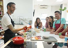 Taller de sushi impartido por el chef Francisco Barroso en Picofino.