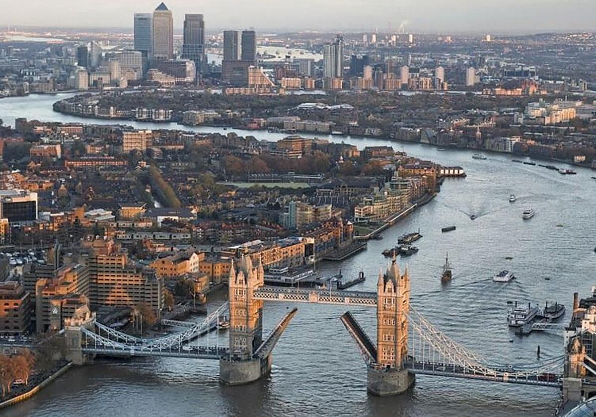 Hallan muerto a un joven malagueño en el río Támesis
