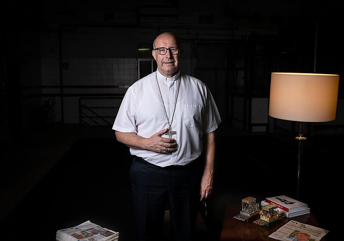 José Antonio Satúe, obispo de Málaga: «No podemos poner más sufrimiento en homosexuales y divorciados»