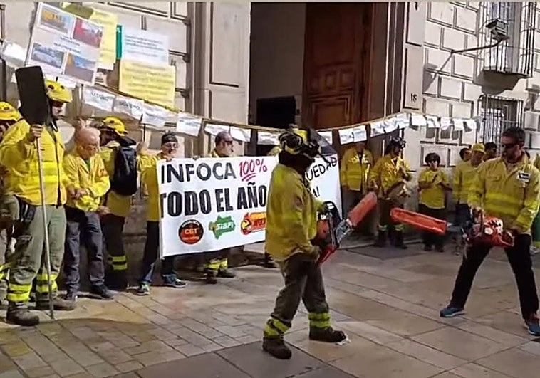 Trabajadores del Infoca y del 112 reivindican su «dignidad profesional» con una movilización de protesta en Málaga