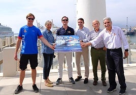 Los organizadores de la prueba y representantes institucionales, en la presentación del Memorial Tomás García Zamudio este viernes.