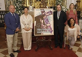 Elena Melero y autoridades ante el cartel anunciador