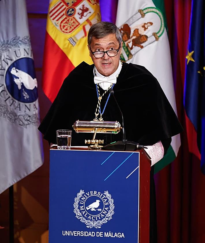 Imagen secundaria 2 - El rector denuncia que la UMA recibe 678 euros menos por alumno que la media andaluza: «Es injusto e insostenible»