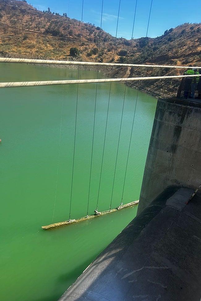 Imagen de la gran placa de hormigón.