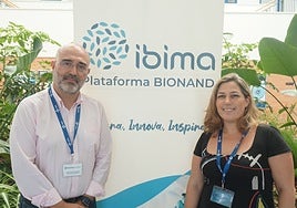 Dos de los investigadores del proyecto, Antonio Rueda e Isabel Barragán.