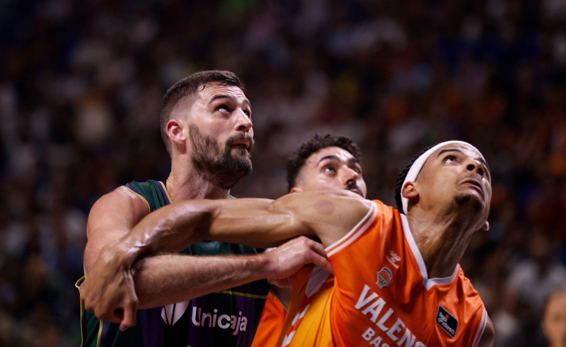 Unicaja-Valencia Basket: las mejores fotos de la semifinal de la Supercopa 2025