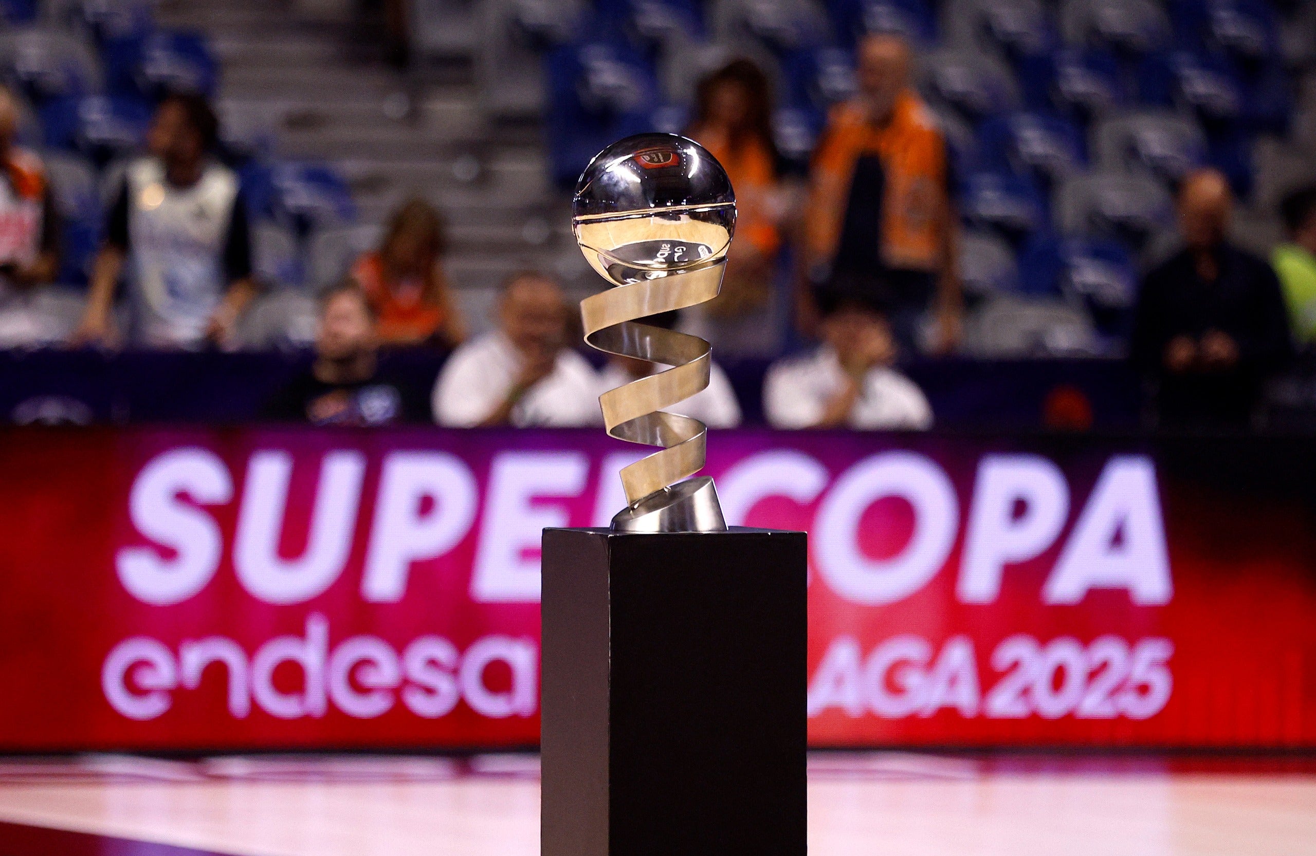 Unicaja-Valencia Basket: las mejores fotos de la semifinal de la Supercopa 2025