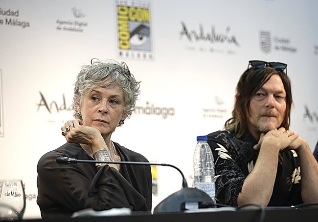 Melissa McBride y Norman Reedus, en la rueda de prensa.
