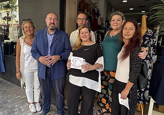 La familia, a través de la asociación El Vuelo de las Libélulas, ha iniciado una campaña de recaudación de fondos en colaboración con los comerciantes y con el apoyo del Ayuntamiento.