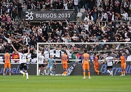 El segundo gol encajado por el Málaga en Burgos el domingo.