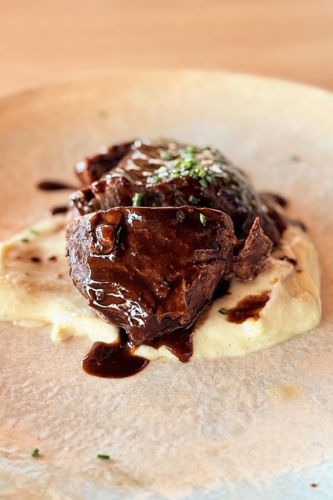 Las carnes de caza gozan de gran protagonismo en la carta de Raíces.