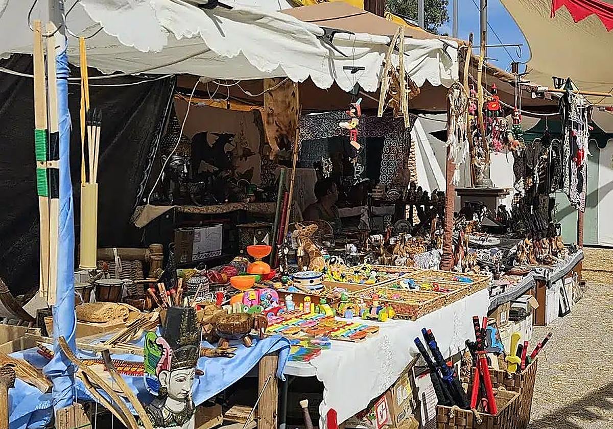 Artesanía en la fiesta del Monfí en Cútar.