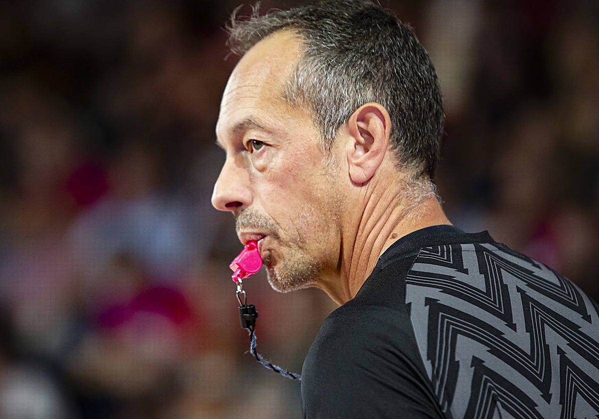 Los árbitros del Unicaja-Surne Bilbao