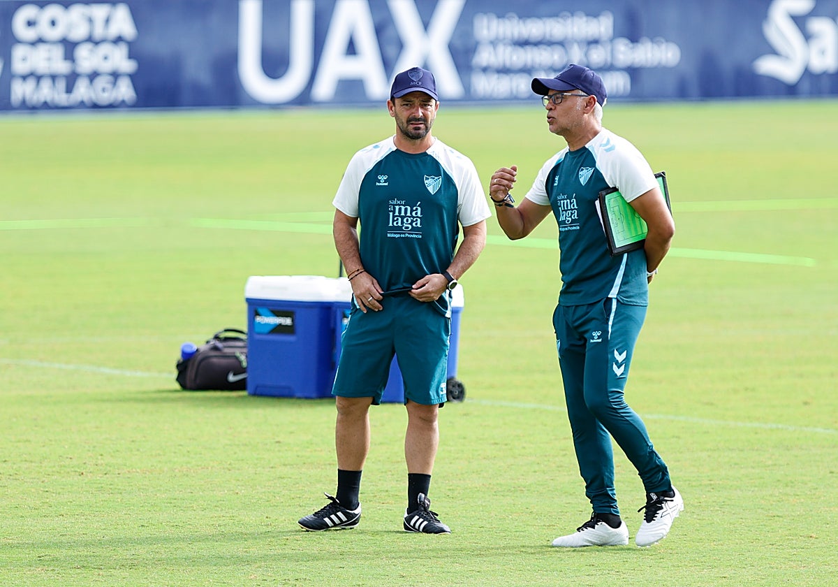 Pellicer conversa con Acejo en el entrenamiento del jueves.